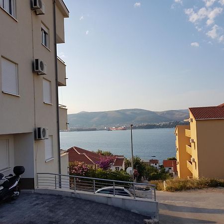 Apartment Tihana Trogir Extérieur photo
