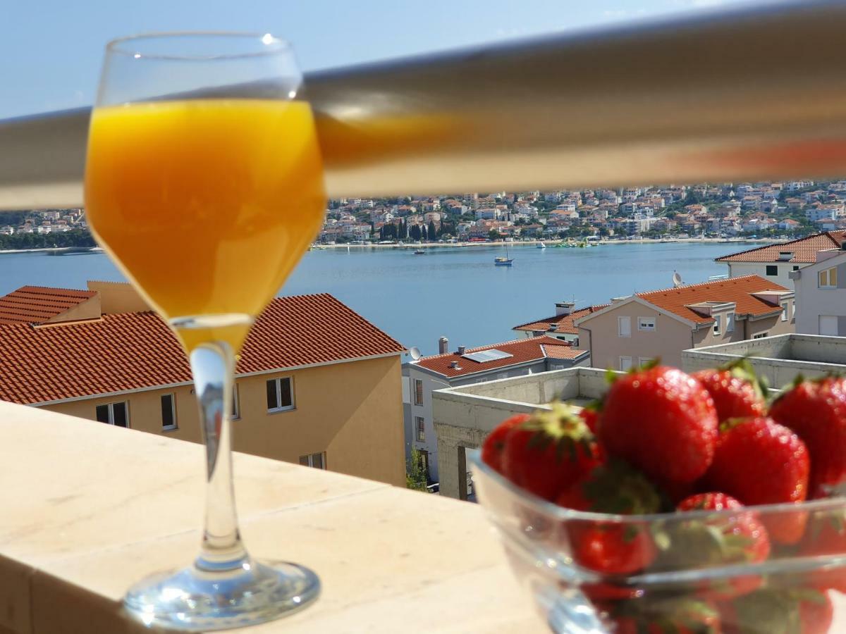 Apartment Tihana Trogir Extérieur photo